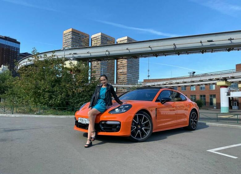 Изображение Заводной апельсин: видео тест-драйв Porsche Panamera 4S Orange Edition