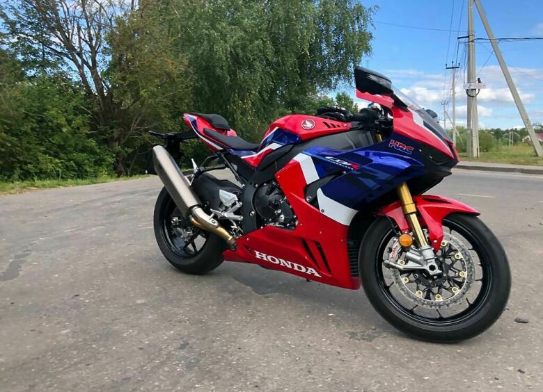 Изображение Огненное лезвие: тест-райд Honda CBR 1000RR-R Fireblade SP