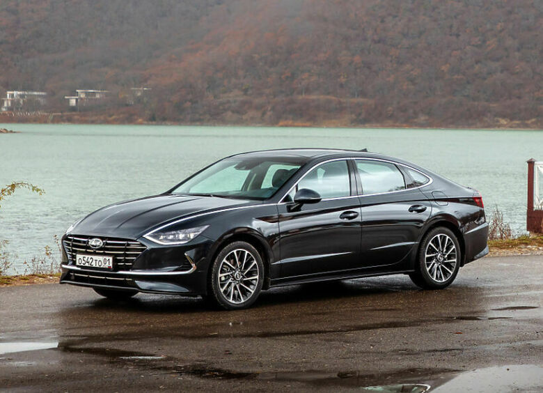 Изображение Корейцы расширили комплектации Hyundai Sonata для России