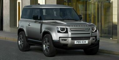 Новый Land Rover Defender стал менее мощным специально для России