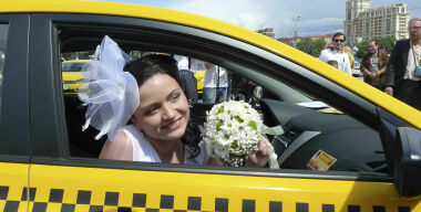 Ножи и туфельки: что чаще всего забывают пассажиры в такси