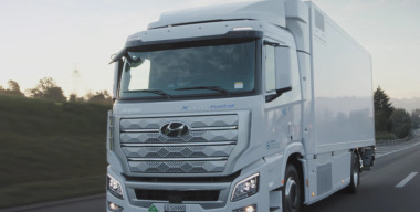 Hyundai представила первый серийный грузовик на водороде