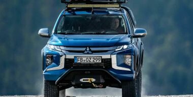 Mitsubishi L200 превратили во внедорожный кемпер