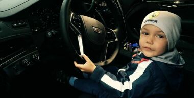 Депутаты предложили выдавать россиянам водительские «права» с 16 лет