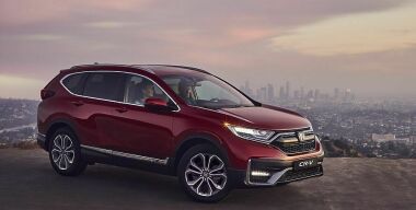 Объявлены цены на обновленный кроссовер Honda CR-V для России