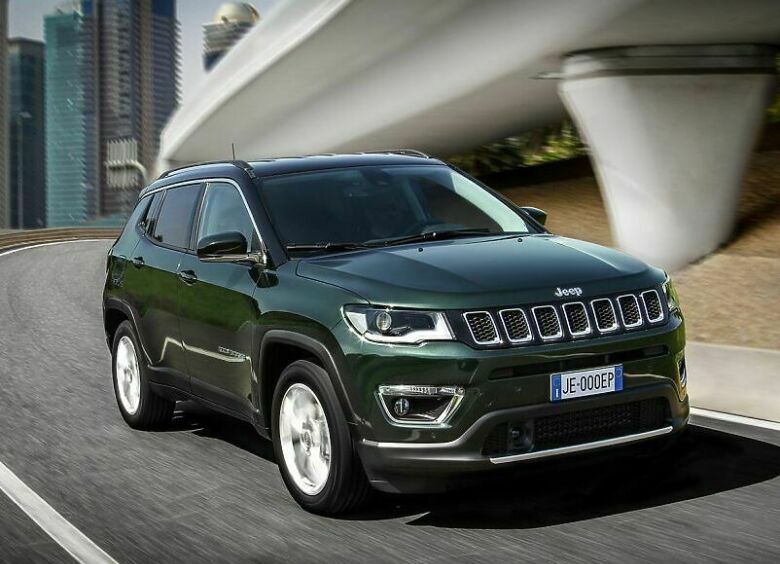 Изображение Кроссовер Jeep Compass освежился и получил новый мотор