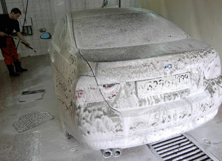 Изображение Как категорически нельзя мыть двигатель автомобиля