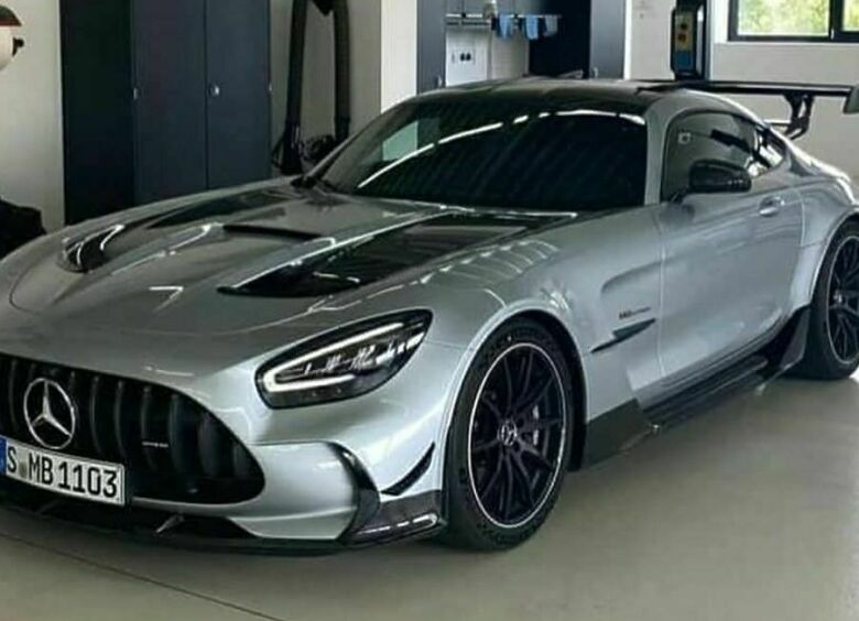 Изображение Новейший Mercedes-AMG GT R рассекречен официально