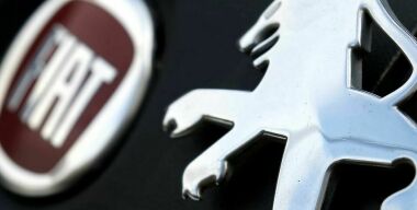 Слияние автогигантов PSA и FCA снова под угрозой