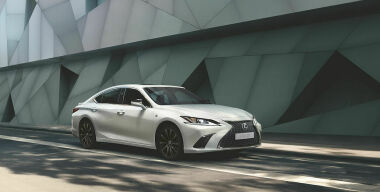 Lexus ES 250 в России получил новую спорт-комплектацию