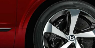 Названа дата премьеры обновленного Bentley Bentayga