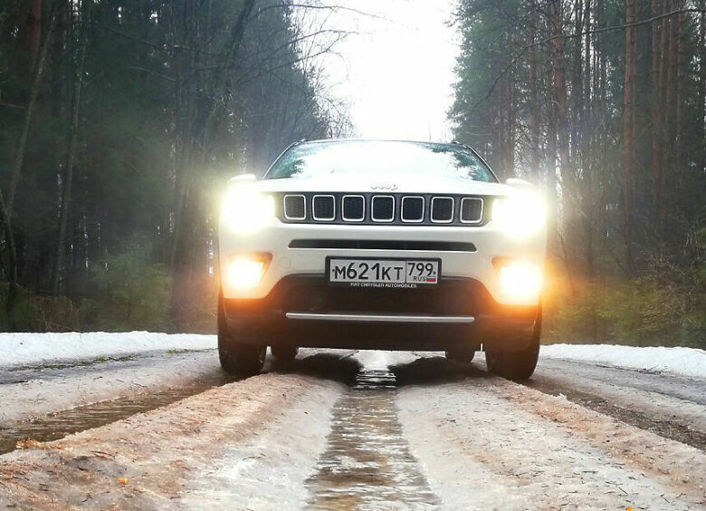 Изображение Моден, как бакенбарды: тест-драйв кроссовера Jeep Compass