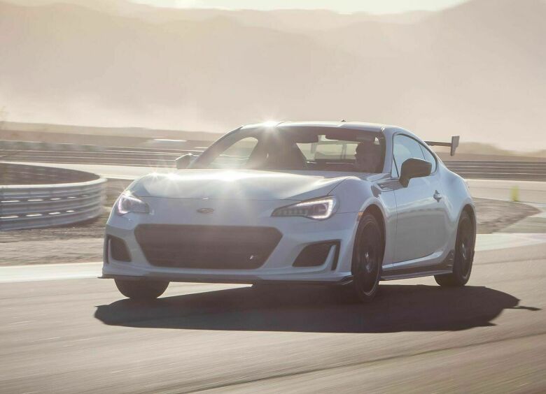 Изображение Subaru снимает с производства купе BRZ