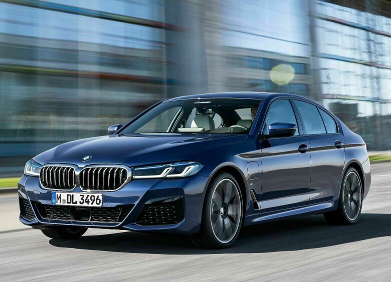 Изображение BMW официально представила обновленную «пятерку»