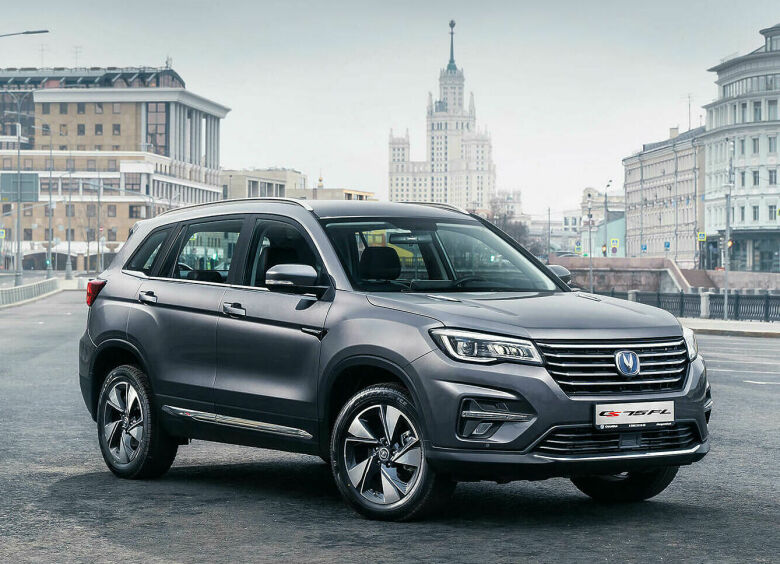 Изображение Названа дата начала продаж в России обновленного кроссовера Changan CS75 FL