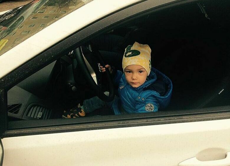 Изображение Больше половины российских водителей не знает, как правильно перевозить детей в автомобиле