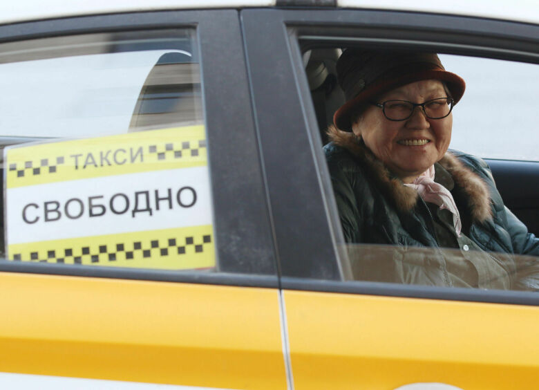 Изображение Таксисты стали бесплатно возить пассажиров, сдающих кровь для больных людей