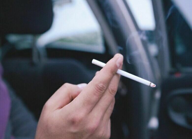 Изображение 5 быстрых и эффективных народных способов избавиться от табачного запаха в салоне авто