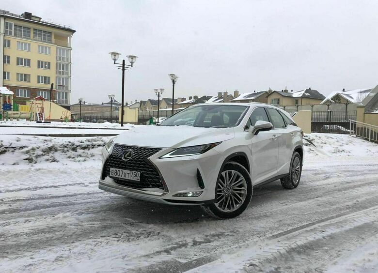 Изображение Кроссоверы Lexus подешевели на 400 000 рублей