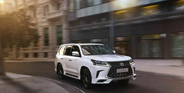 В России стартовали продажи самого дорогого внедорожника Lexus LX