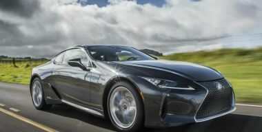 Японцы представили обновленное купе Lexus LC