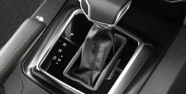 UAZ Pickup с «автоматом» оказался на 320 000 рублей дороже аналога с МКП