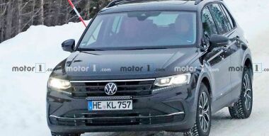 Обновленный Volkswagen Tiguan проходит дорожные тесты