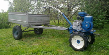 Нужны ли «права» на мотоблок, и можно ли передвигаться на нем вдоль дорог