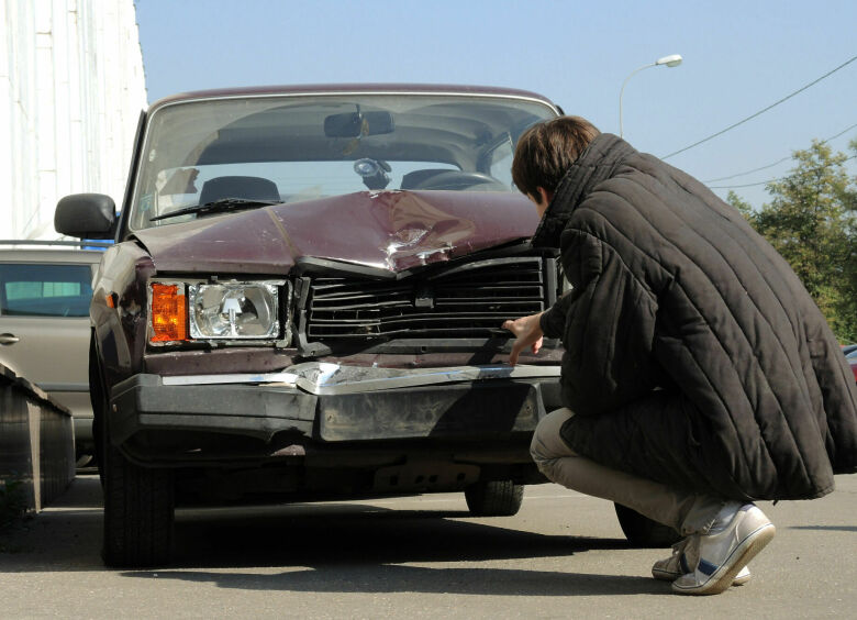 Изображение Непростительная ошибка, которую совершают все российские водители при замене ламп в фарах авто