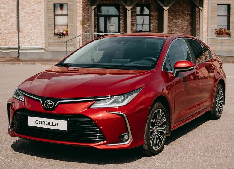 Изображение В России резко подорожала Toyota Corolla