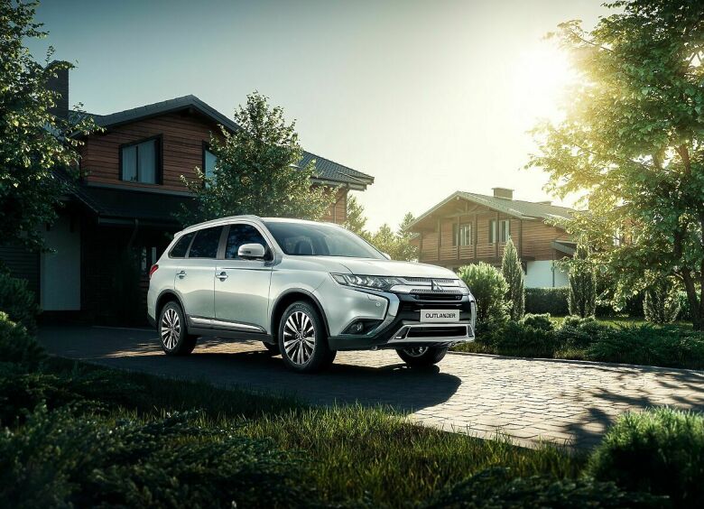 Изображение Первое знакомство с обновленным Mitsubishi Outlander