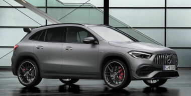 Представлен «горячий» кроссовер Mercedes-AMG GLA 45