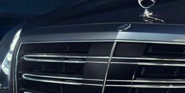 Названы российские госкомпании, закупающие самые дорогие автомобили