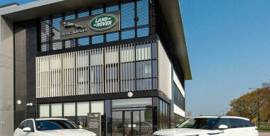 Россиянам понравилось покупать Jaguar Land Rover через интернет