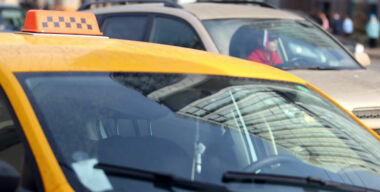 Таксисты будут жаловаться на пассажиров, снимая их на видео в прямом эфире