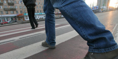 Что говорить сотруднику ГИБДД, поймавшему водителя якобы за непропуск пешехода