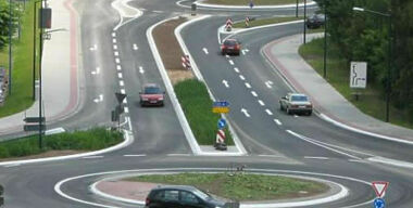 Аварии на круговом движении, от которых не застрахован даже опытный водитель