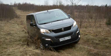 Что могут автобусы на бездорожье: видео тест-драйв Peugeot и Citroёn с полным приводом