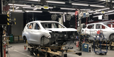 Nissan сокращает объемы производства в России