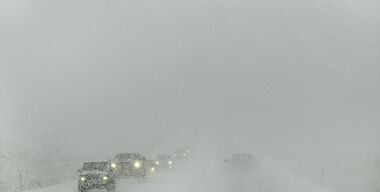 Сильнейший снегопад парализовал трассу М4 «Дон»