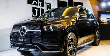 В России Mercedes-Benz отзывает более 1000 кроссоверов, седанов и купе