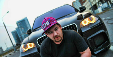 Врачи боролись за жизнь автоблогера Эрика Давидыча 16 часов