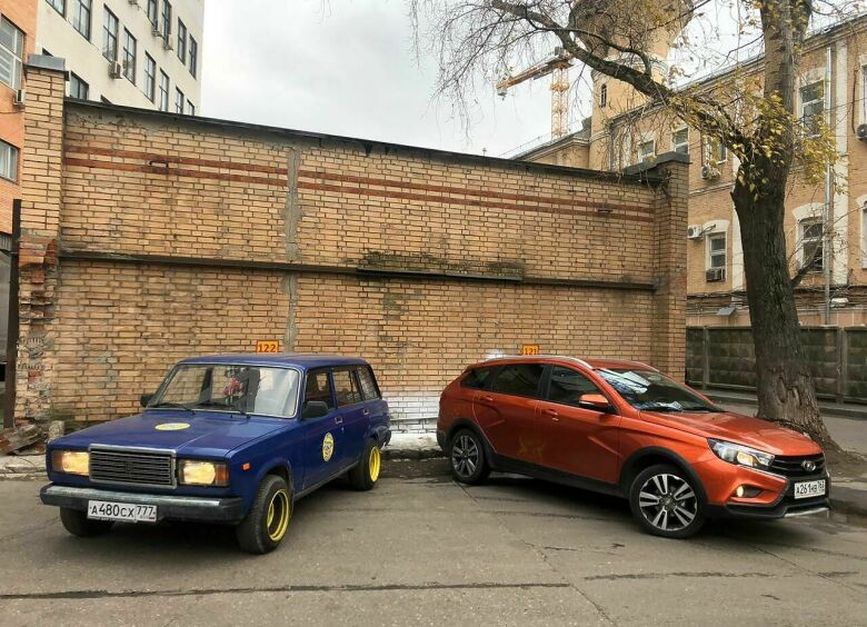 Изображение Встретимся у сарая: сравнительный тест-драйв LADA Vesta SW Cross и ВАЗ-2104