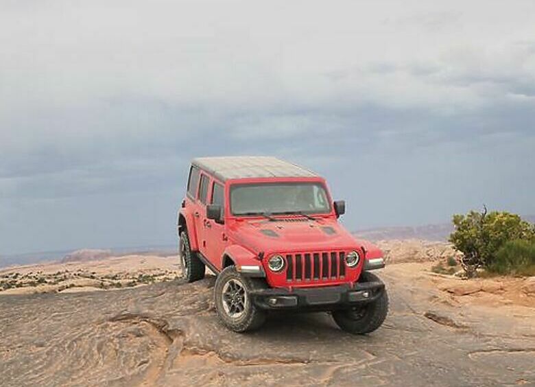 Изображение Jeep Wrangler и другие модели марки поступили в каршеринг