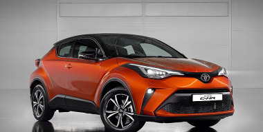 Toyota C-HR обновилась и лишилась самой дешевой комплектации в России
