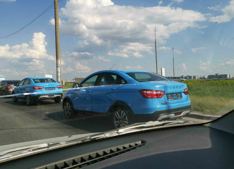 Изображение LADA Vesta Cross взорвала интернет новым цветом а-ля Hyundai