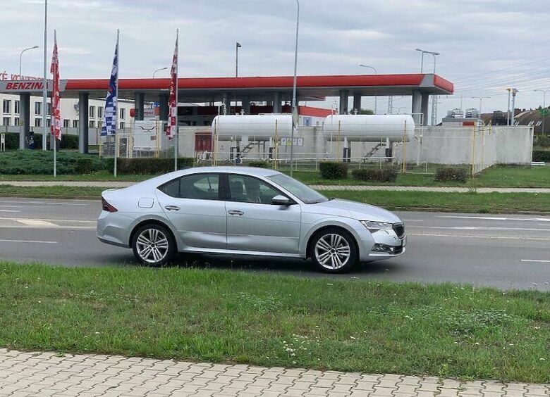 Изображение Новая Skoda Octavia засветилась без камуфляжа