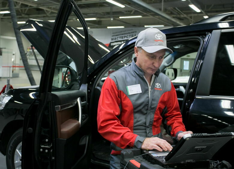 Изображение Как и кто ремонтирует автомобили Toyota в России