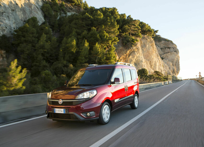 Изображение FIAT Doblo: отель, подменное авто и второй водитель