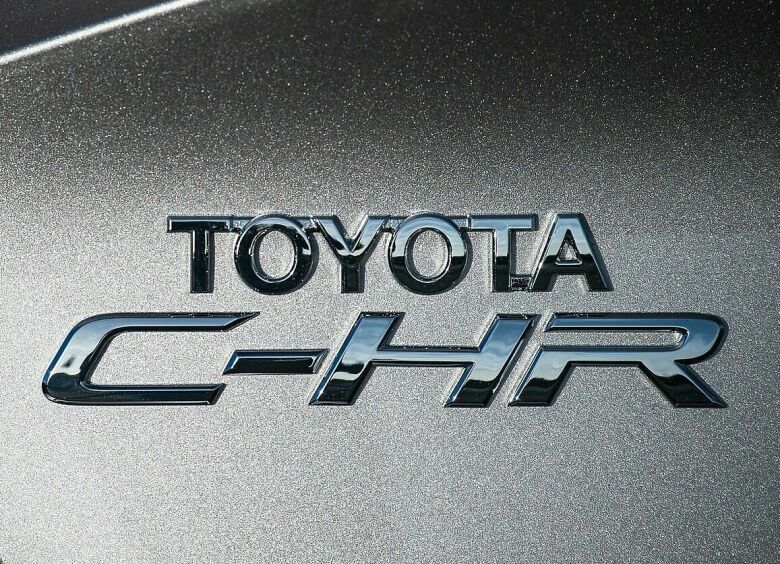 Изображение Продажи обновленного кроссовера Toyota C-HR начнутся до конца 2019 года